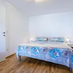 Apartment Pavlina *